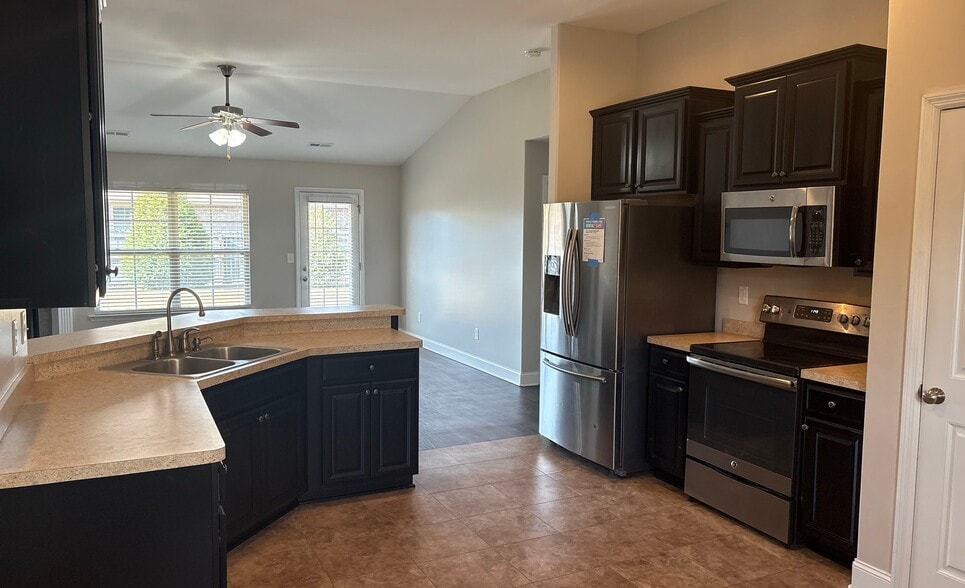 Building Photo - 648 Piney Woods Rd