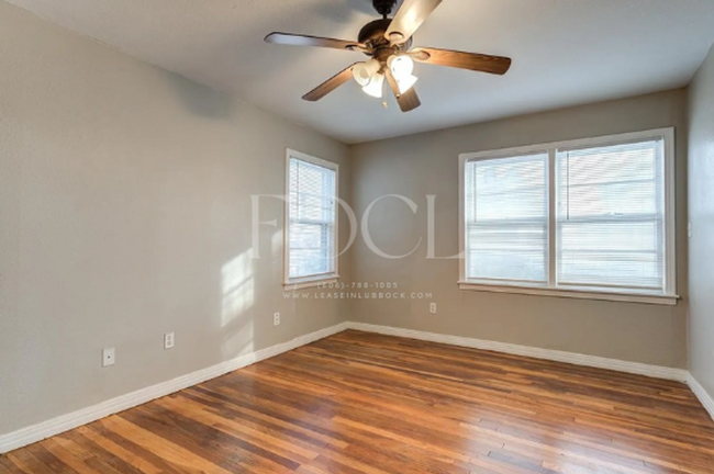 Building Photo - Large 4 bedroom, 2 bath in the Medical Dis...