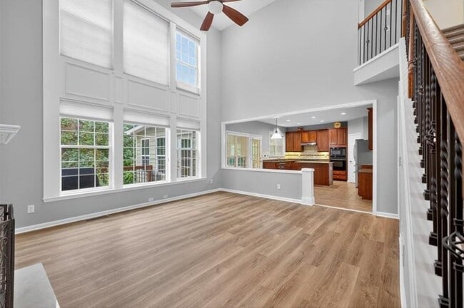 Building Photo - 740 Mayfair Ct