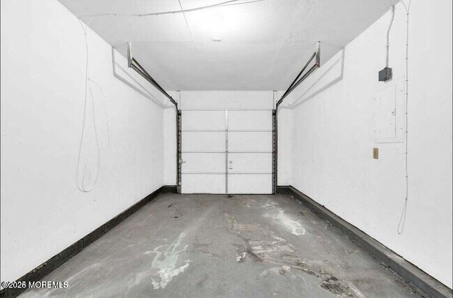 Building Photo - 43 3rd St