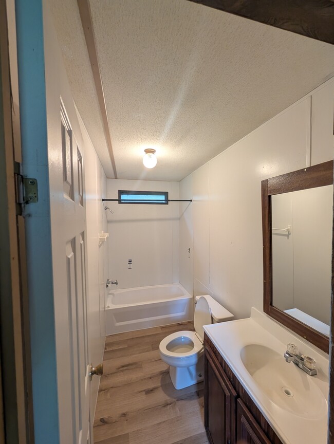 Building Photo - 35 Ransdell Ln