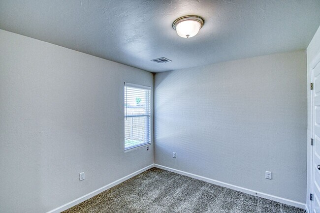 Building Photo - 2723 Varenna Ln