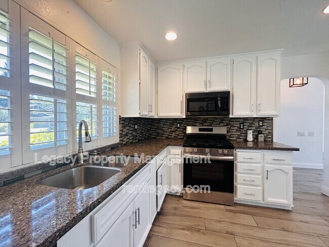 Building Photo - 3047 Mill Oak Way