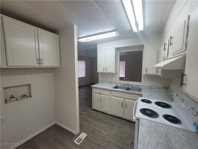 Building Photo - 367 MacFarland Ave