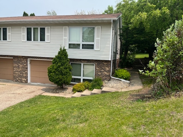 Primary Photo - 211 Brookwood Dr
