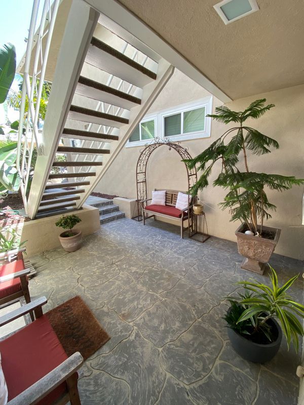 Building Photo - 501 Avenida Del Mar