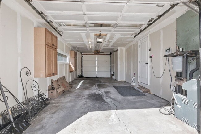 Building Photo - 2469 Newland St