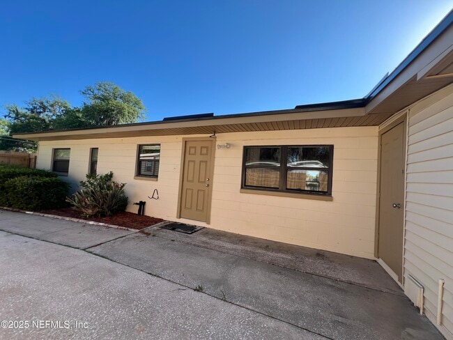 Building Photo - 11356 Renne Dr
