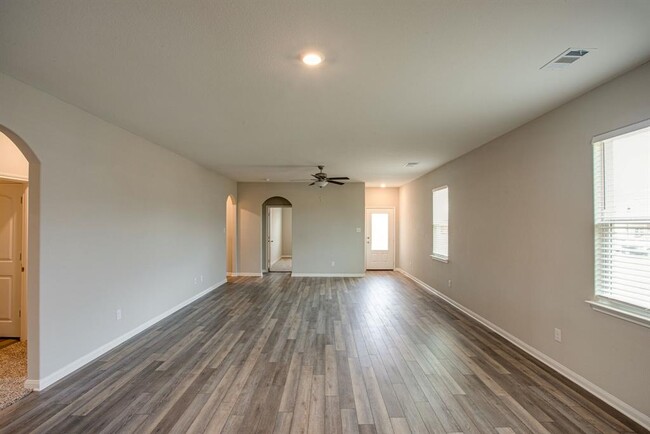 Building Photo - 257 Mount Vernon Way