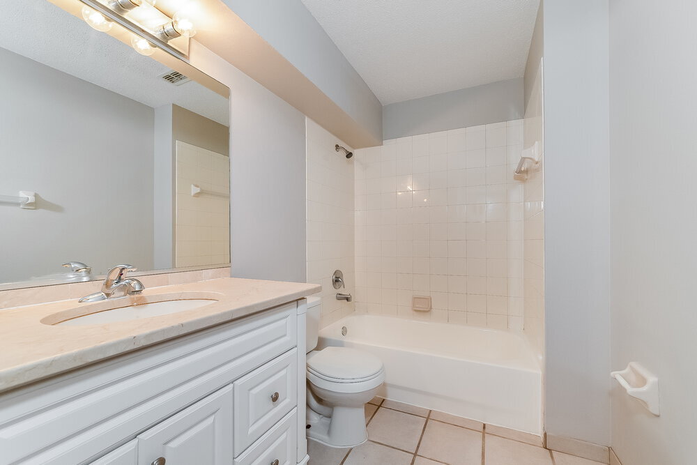 Building Photo - 3575 Chinaberry Ln