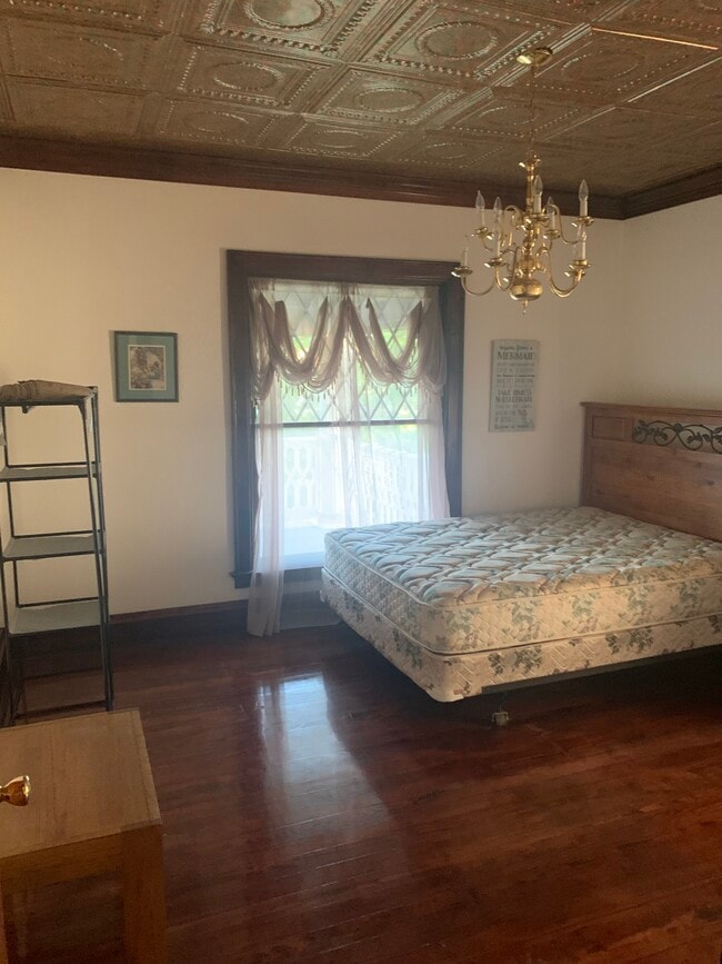 Building Photo - 1125 N Greenwood St