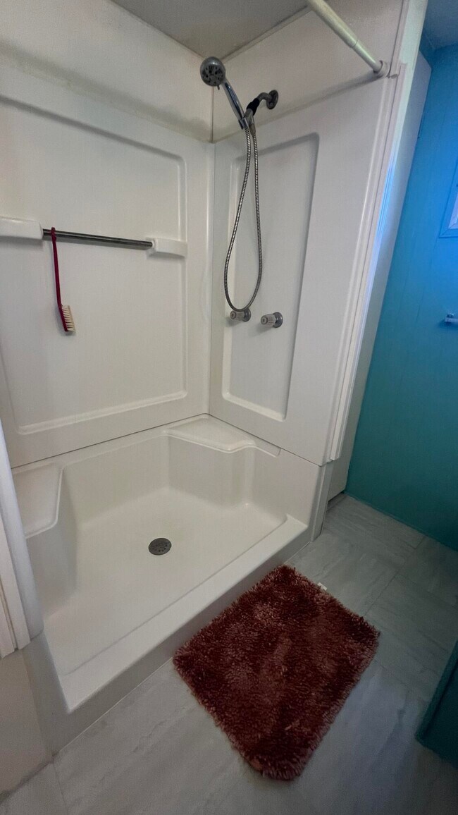 Building Photo - 139 Vindale Ave