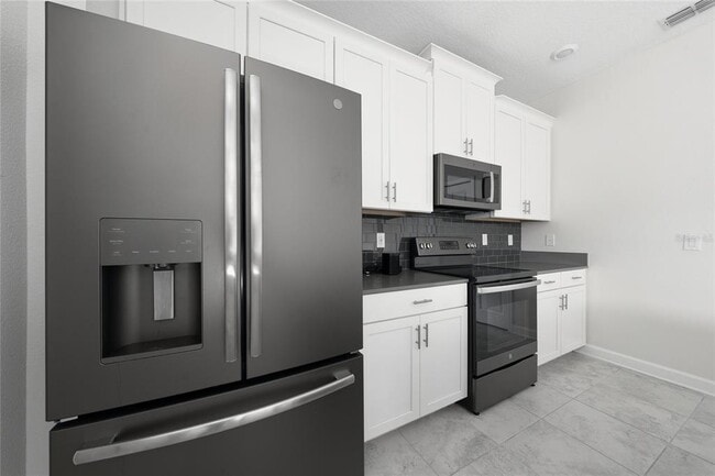 Building Photo - 12124 Sonnet Ave