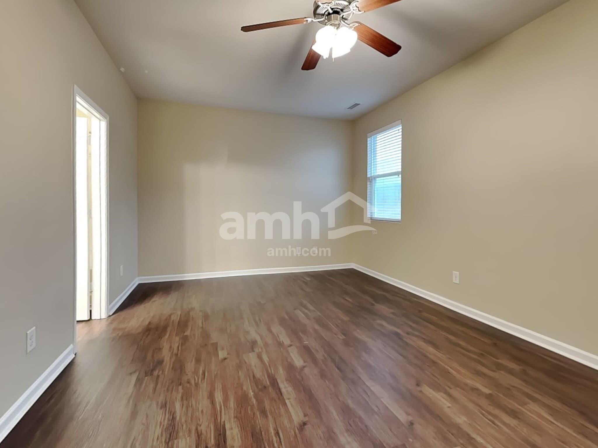 Building Photo - 89 Norwich Dr