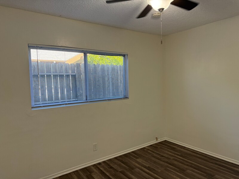 Building Photo - 1070 Gardenia Ave