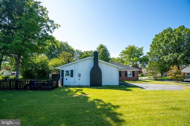 Building Photo - 3113 Shield Ln