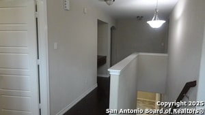 Building Photo - 23410 Woodlawn Ridge