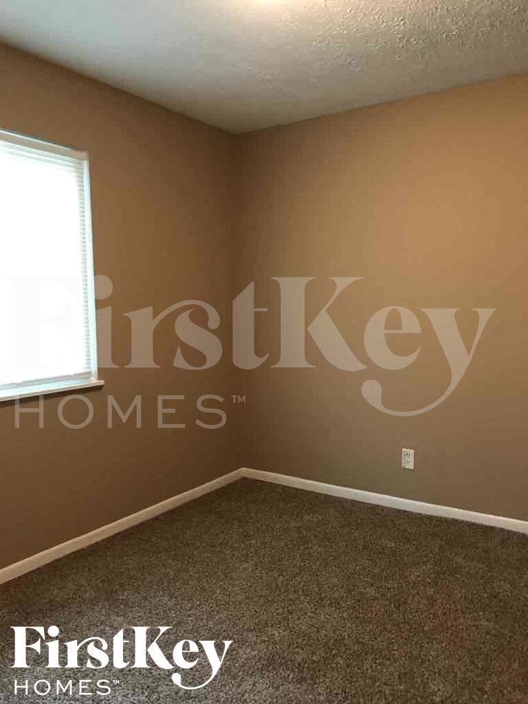 Building Photo - 6111 Dry Den Ct