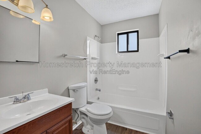 Building Photo - 10063 Northgate Dr