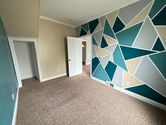 Building Photo - Spacious Two-Bedroom Home