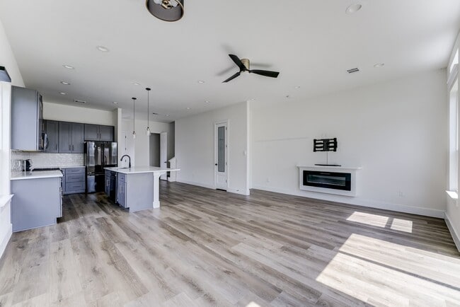 Building Photo - 7117 Tierwester St