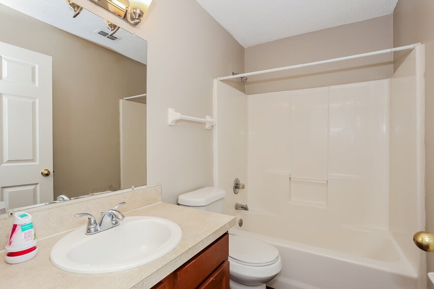 Building Photo - 3273 Net Ct