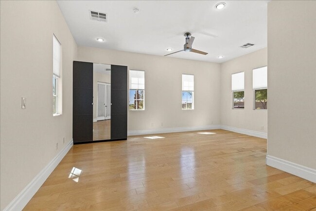 Building Photo - 3043 Red Springs Dr