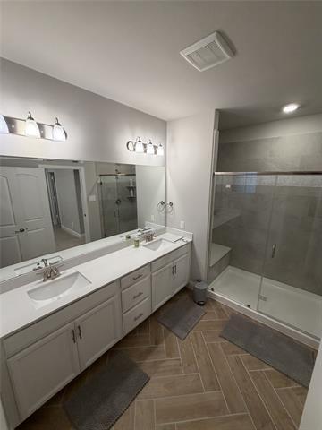 Building Photo - 328 Greenhouse Dr