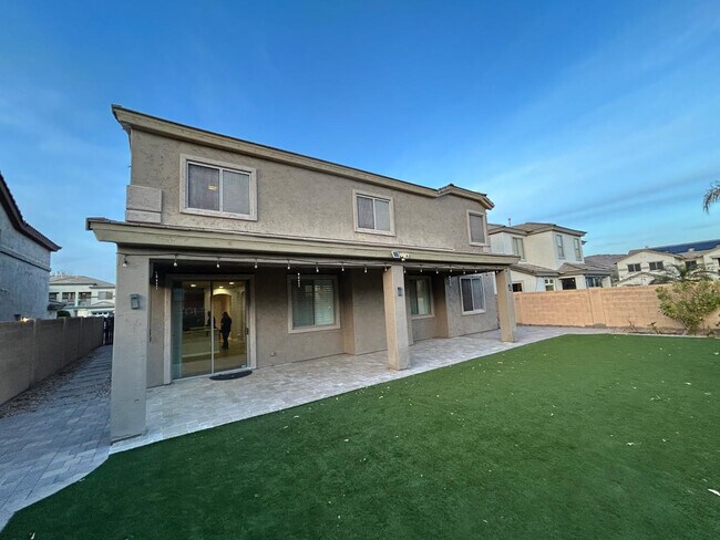 Building Photo - 5411 W Rowel Rd