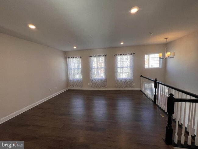 Building Photo - 23788 Myrtle Glen Way