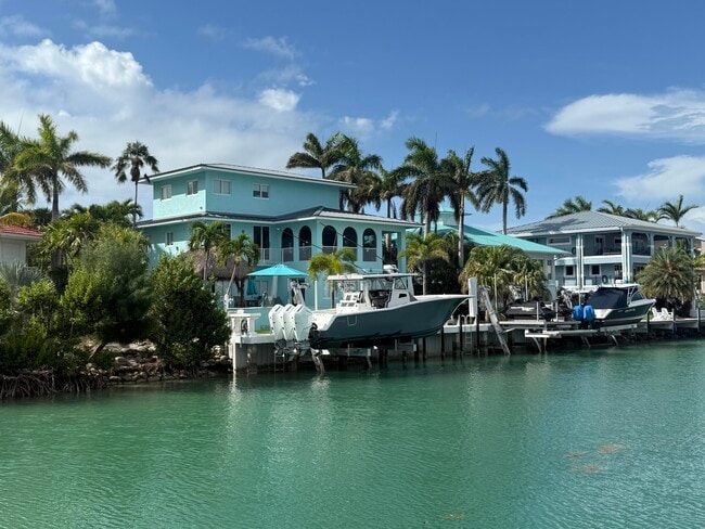 Building Photo - 124 Indies Dr N