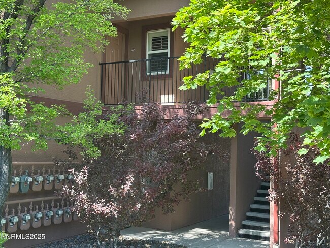 Building Photo - 6850 Sharlands Ave.