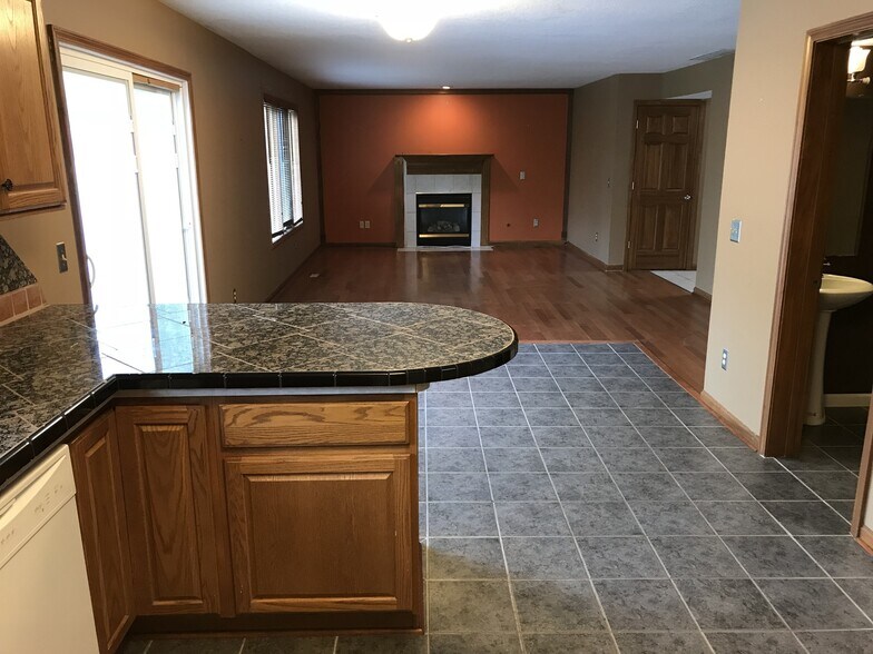 Building Photo - 5726 Fox Mill Run