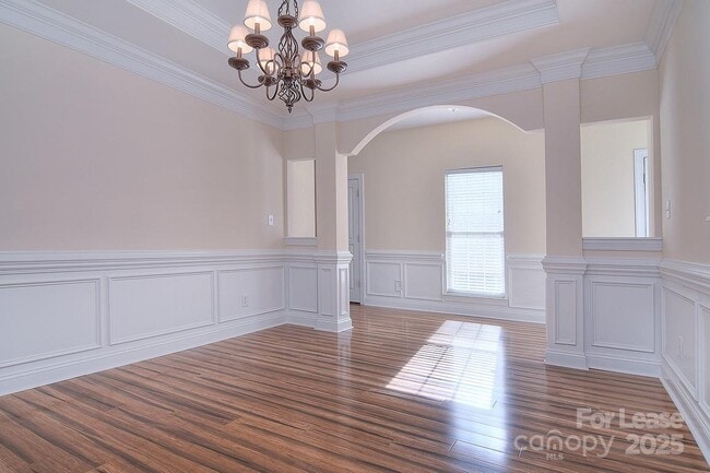 Building Photo - 5111 Alysheba Dr