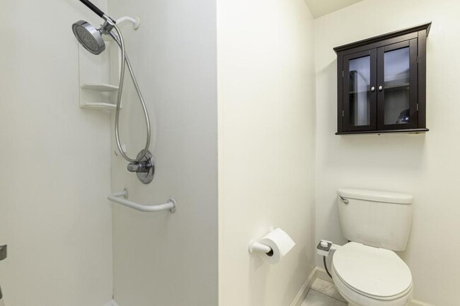 Building Photo - 6770 Hawaii Kai Dr