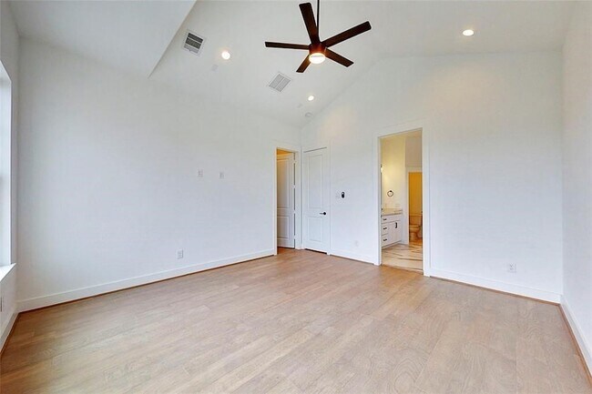 Building Photo - 2506 Langston St