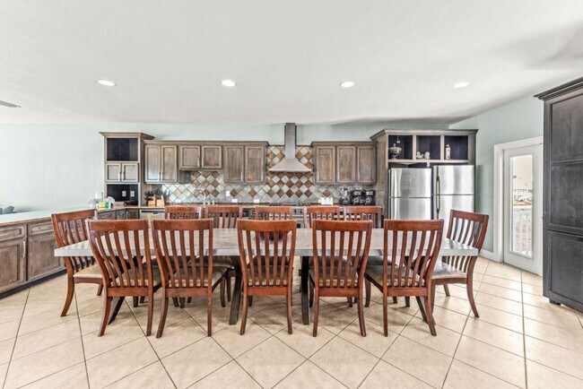 Building Photo - 243 Dune Dr