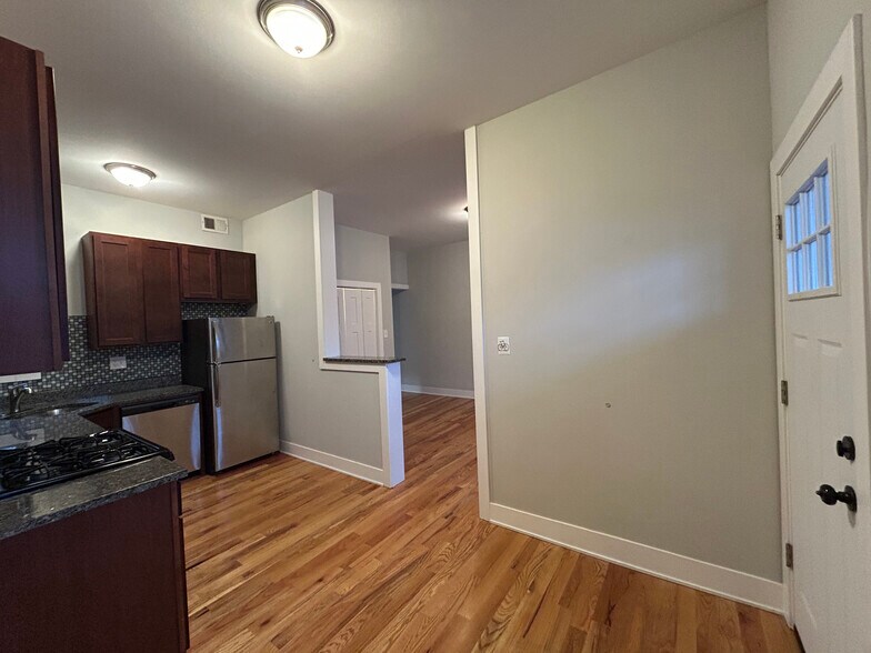 Building Photo - 338 Tudor Ct