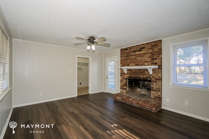Building Photo - 4259 Woodland Dr