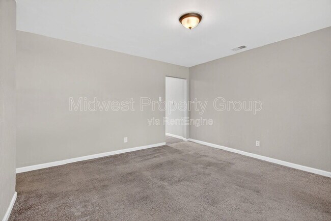 Building Photo - 12035 Krenning Ln