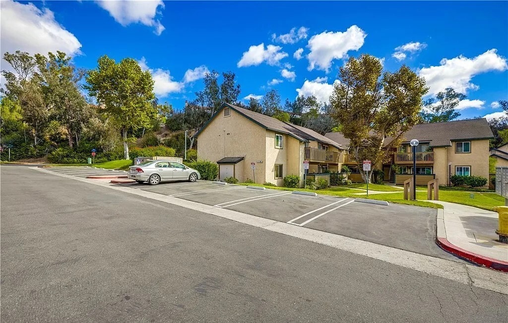 Building Photo - 26142 Serrano Ct