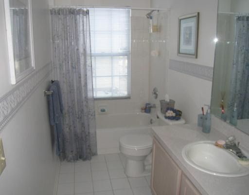 Building Photo - 1004 Stony Brook Way
