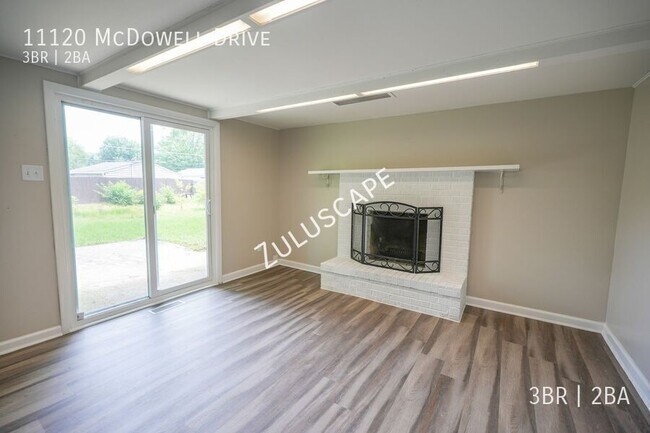 Building Photo - 11120 McDowell Dr