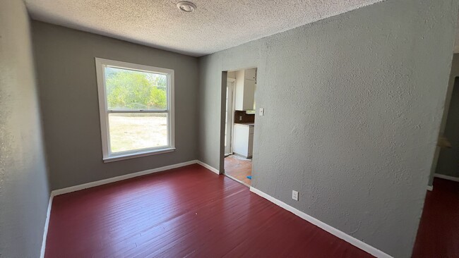 Building Photo - 1207 Gray Dr