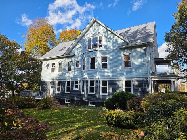 Building Photo - 302 Lexington Ave