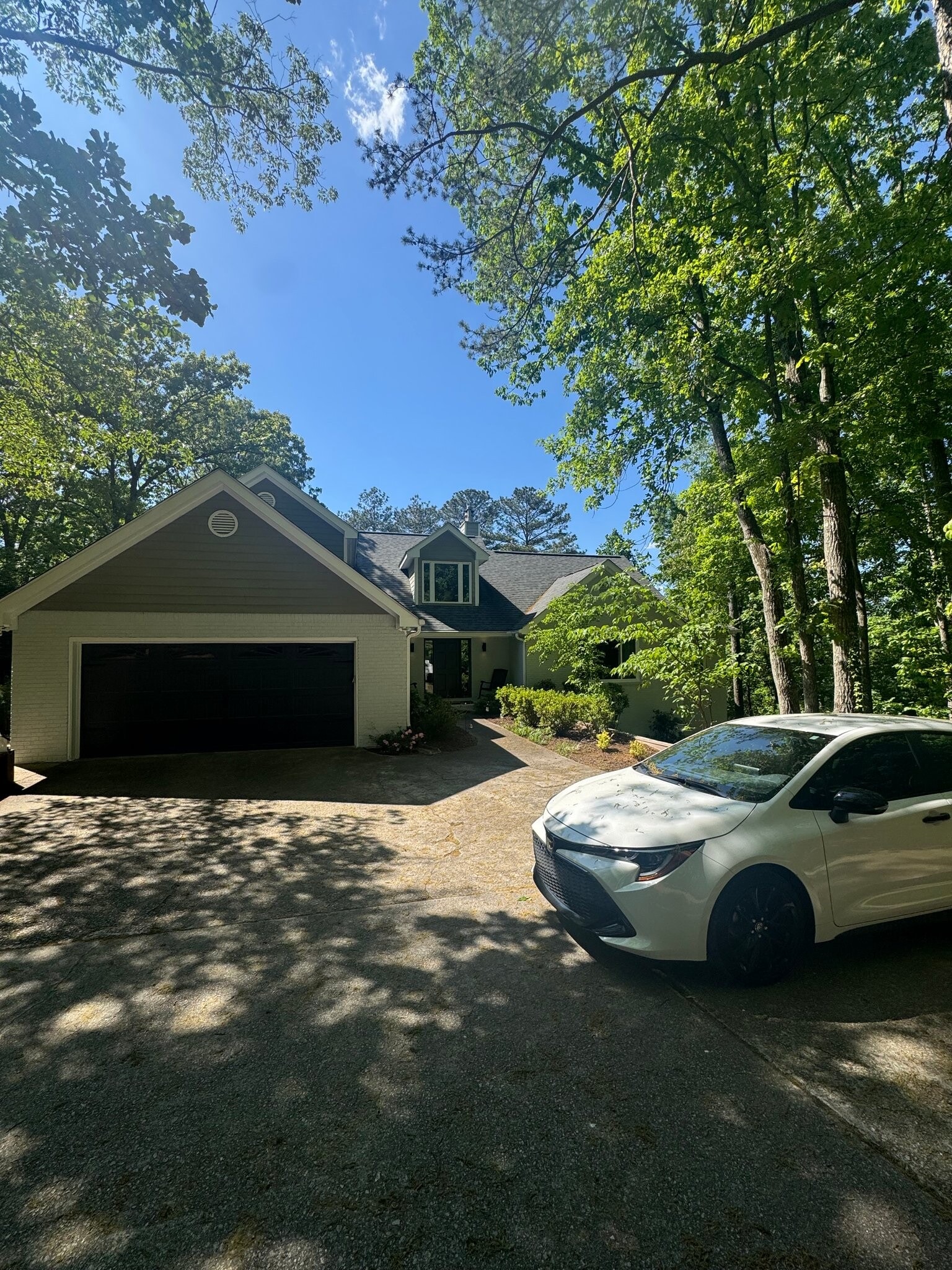 Building Photo - 585 Kings Peak Dr