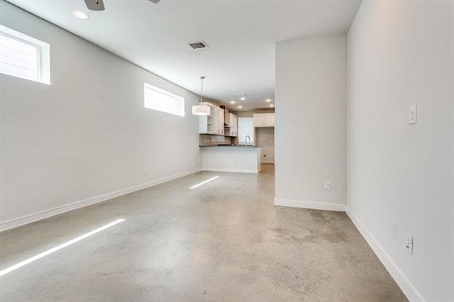Building Photo - 1155 Crownview Ln
