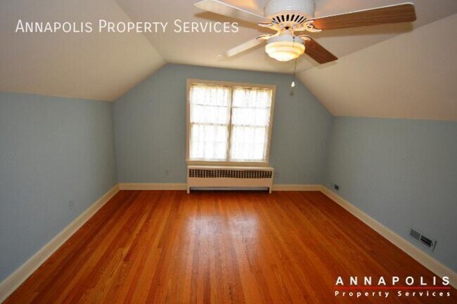 Building Photo - 208 Avondale Cir