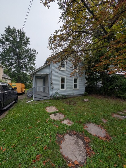 Building Photo - 317 W 23rd St