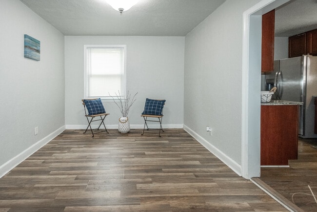 Building Photo - 3504 Trant Ave